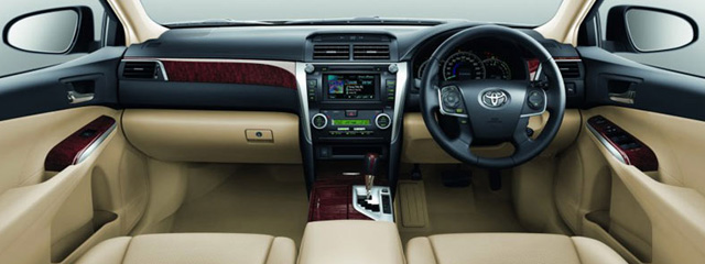 toyota-camry-interior1